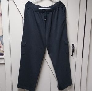 Black Fleece Cargo Sweatpants size 18-20